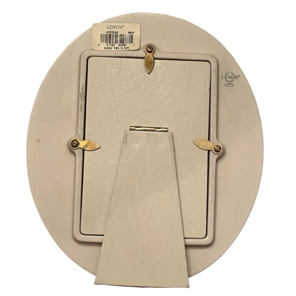 Lenox China Portrait Gallery Cameo Frame